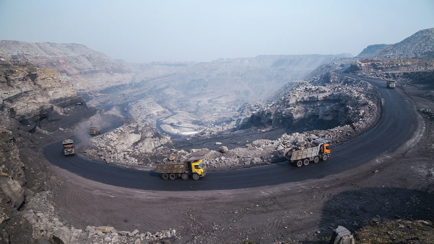 Air quality monitoring in mines and quarries