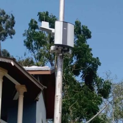 Pole mounted air quality monitor